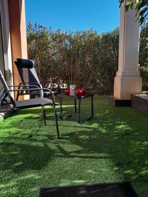 Appartement Spacieux &Tres Calme. Spacious & Very Quiet Apartment. Carros Εξωτερικό φωτογραφία