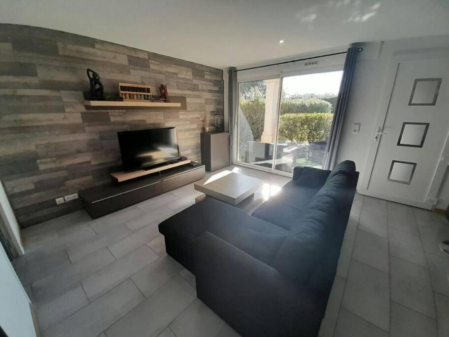 Appartement Spacieux &Tres Calme. Spacious & Very Quiet Apartment. Carros Εξωτερικό φωτογραφία