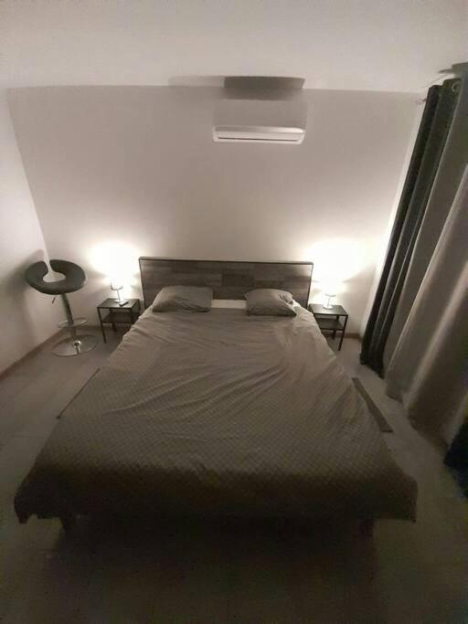 Appartement Spacieux &Tres Calme. Spacious & Very Quiet Apartment. Carros Εξωτερικό φωτογραφία