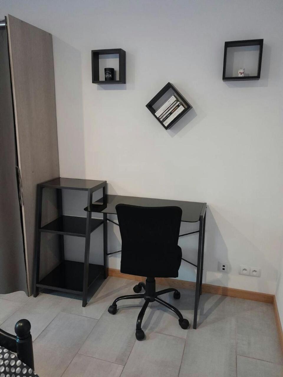 Appartement Spacieux &Tres Calme. Spacious & Very Quiet Apartment. Carros Εξωτερικό φωτογραφία